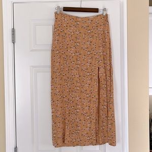 American Eagle yellow floral midi skirt